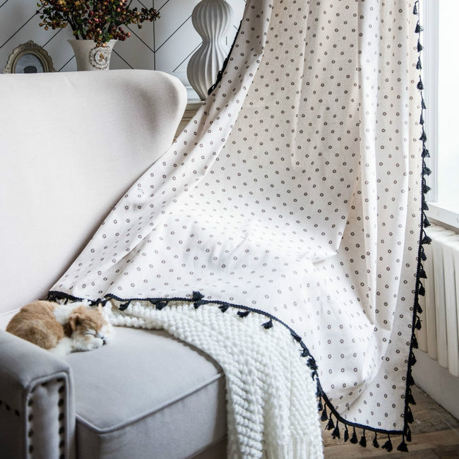 Black and White Daisy Tassel Curtain